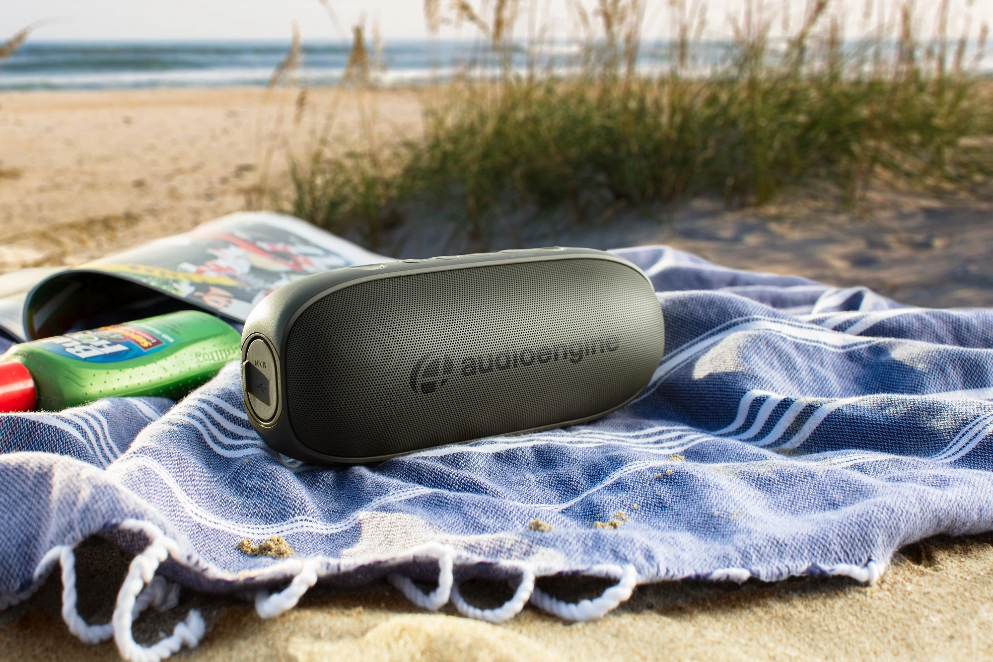 Audioengine 512 Portable Wireless Speaker (Forest Green) 4 Audioengine 512 Portable Wireless Speaker (Forest Green) - Image 2