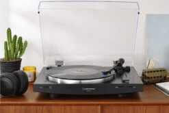 Audio-Technica AT-LP3XBT Wireless & Analog Automatic Belt-Drive Turntable (Black) -Gallo Acoustics shop ATLP3XBT6