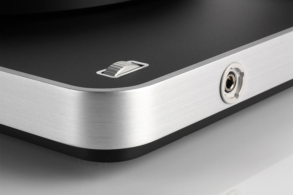 Clearaudio Concept Active Turntable With Internal Phono Preamp & Headphone Amp (Black) 6 Clearaudio Concept Active Turntable With Internal Phono Preamp & Headphone Amp (Black) - Image 4