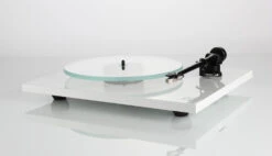 Rega Planar 2 Turntable (Gloss White) 12 Rega Planar 2 Turntable (Gloss White) -Gallo Acoustics shop Planar25