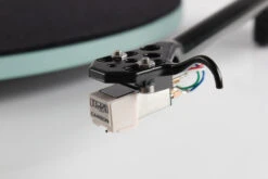 Rega Planar 2 Turntable (Gloss White) 11 Rega Planar 2 Turntable (Gloss White) -Gallo Acoustics shop Planar27