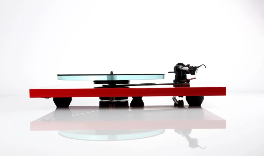 Rega Planar 3 Turntable With Exact 2 Cartridge (Gloss Red) 4 Rega Planar 3 Turntable With Exact 2 Cartridge (Gloss Red) - Image 2