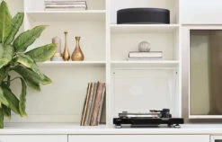 Yamaha MusicCast VINYL 500 Wi-Fi Enabled Turntable -Gallo Acoustics shop TTN503BL7