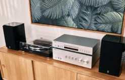 Yamaha MusicCast VINYL 500 Wi-Fi Enabled Turntable -Gallo Acoustics shop TTN503BL8